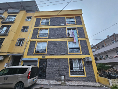 KOZAĞAÇ MEYDAN'DA DOĞALGAZLI 1+1 SATILIK DAİRE